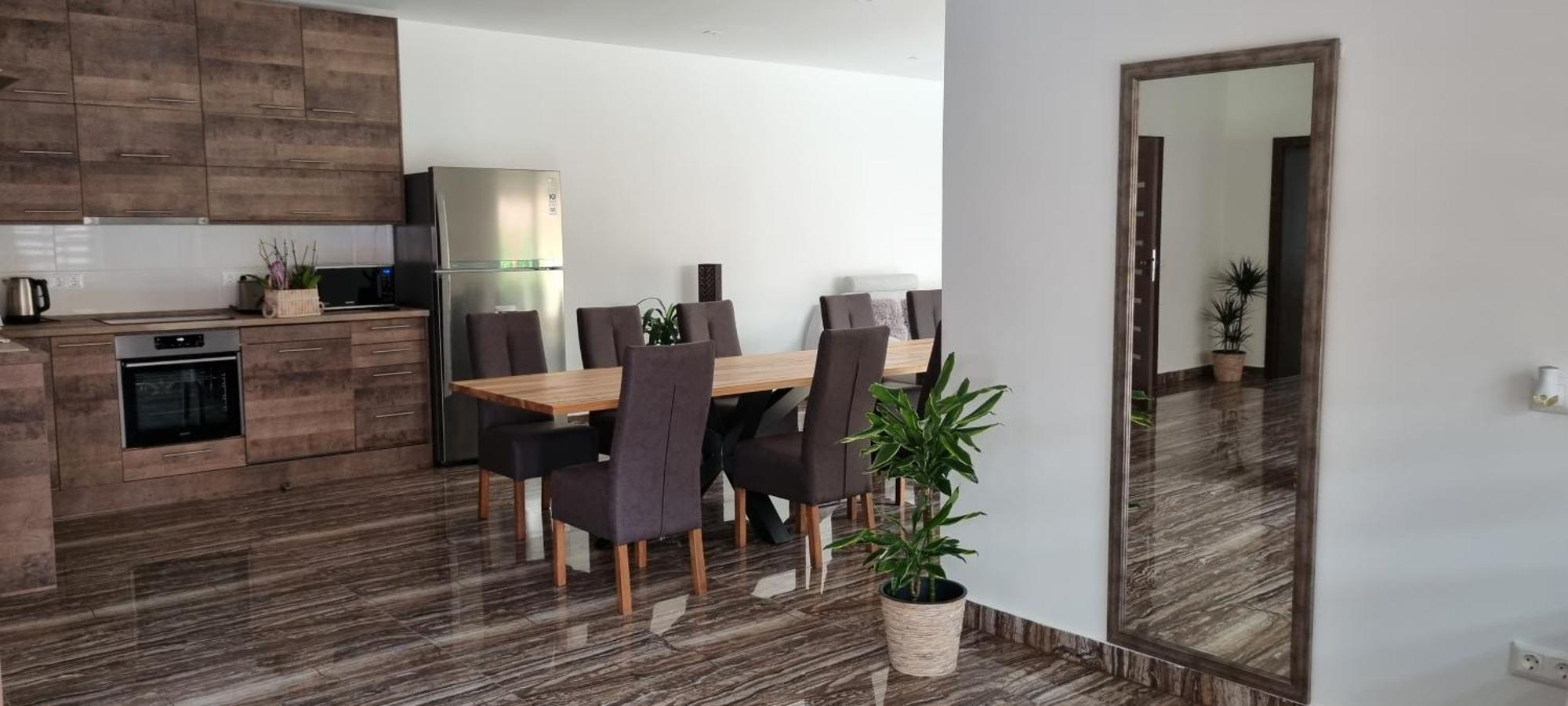 Hos Vendeghaz Miskolc -Oenallo Vendeghaz, Mely Csak Az Oenoeke Exterior photo