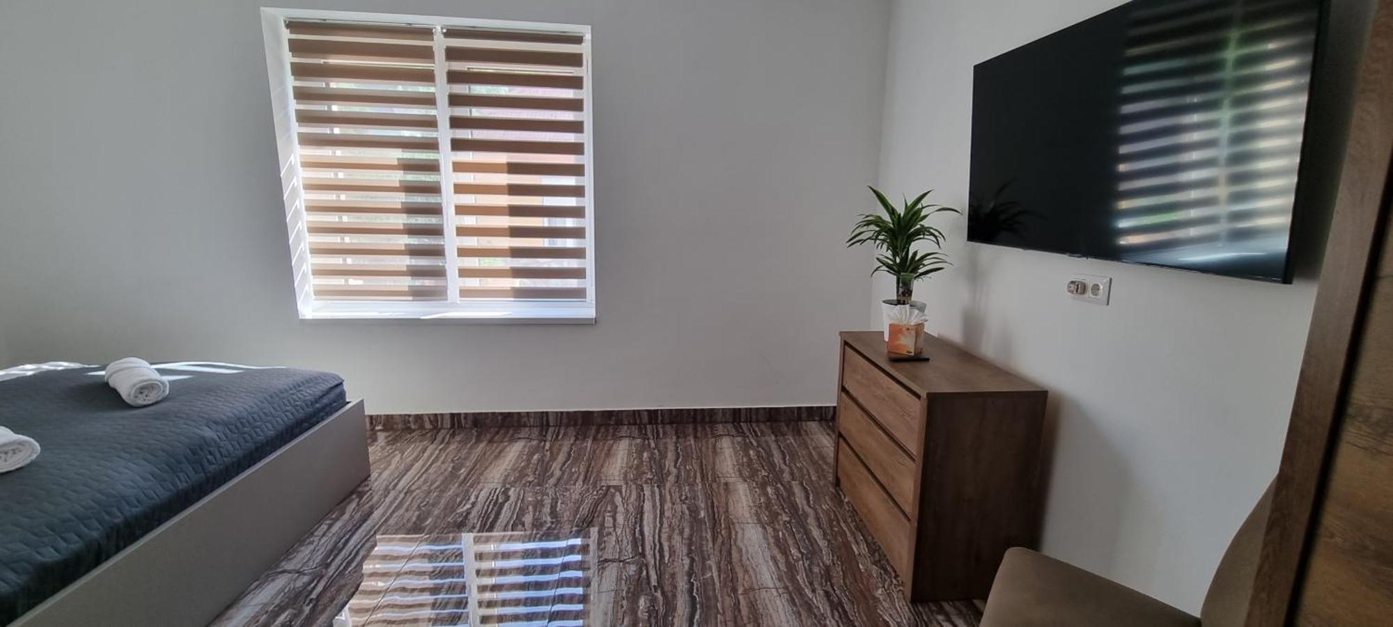 Hos Vendeghaz Miskolc -Oenallo Vendeghaz, Mely Csak Az Oenoeke Exterior photo